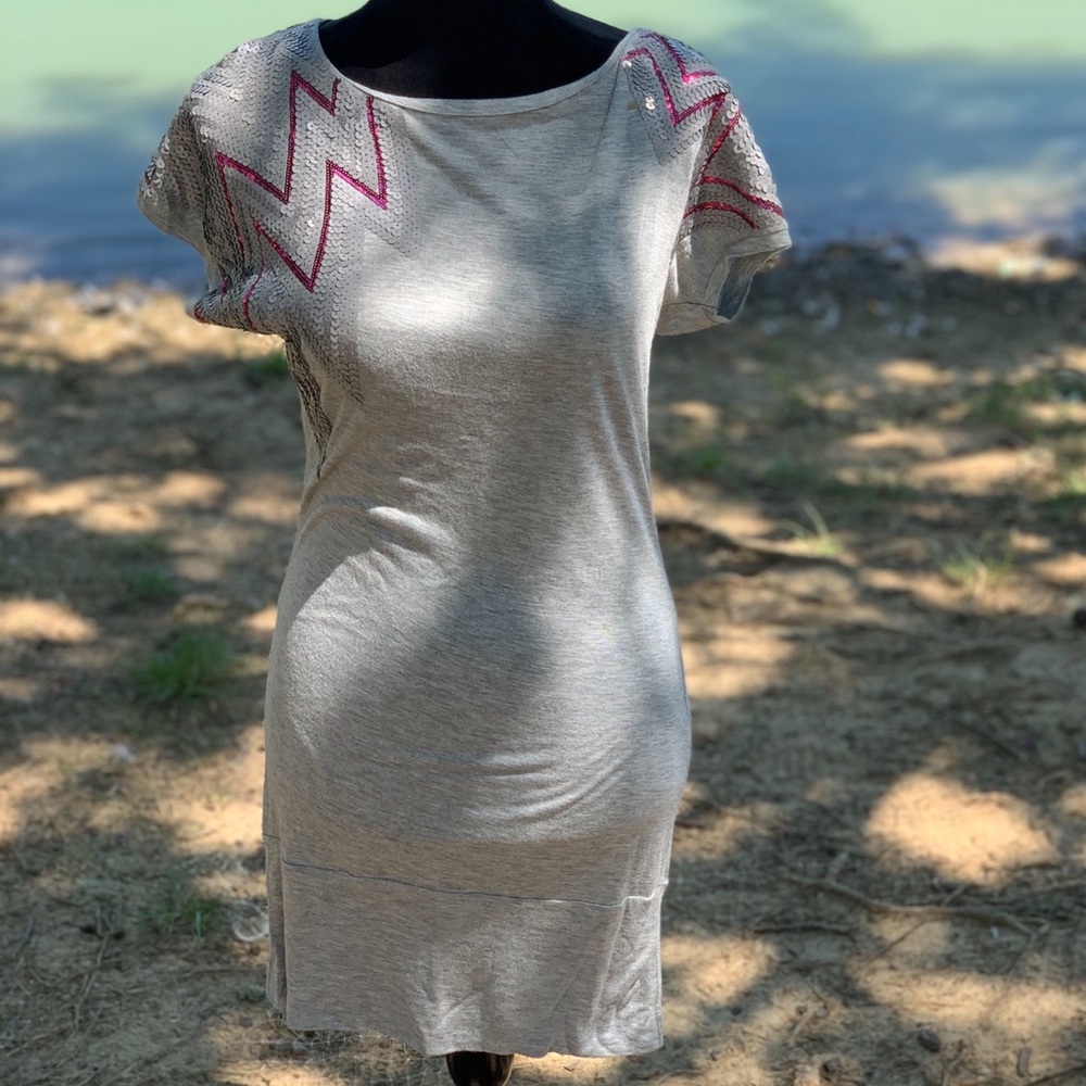 Stylish Gray Dress with Pink Accents